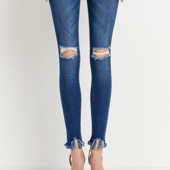 Evita Jeans - Picture 1 of 3